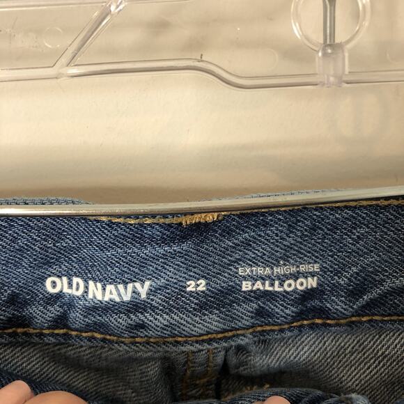 Old Navy Women's Extra High-Rise Medium Wash Balloon Jeans Size 22 - Picture 2 of 9